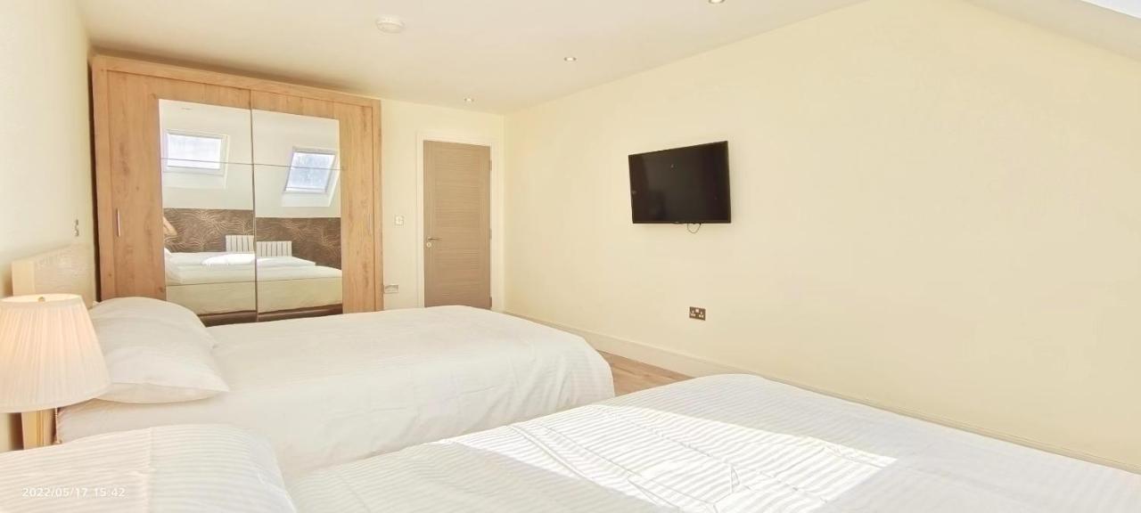 Top Floor Flat 5 Northwood Northwood  Extérieur photo