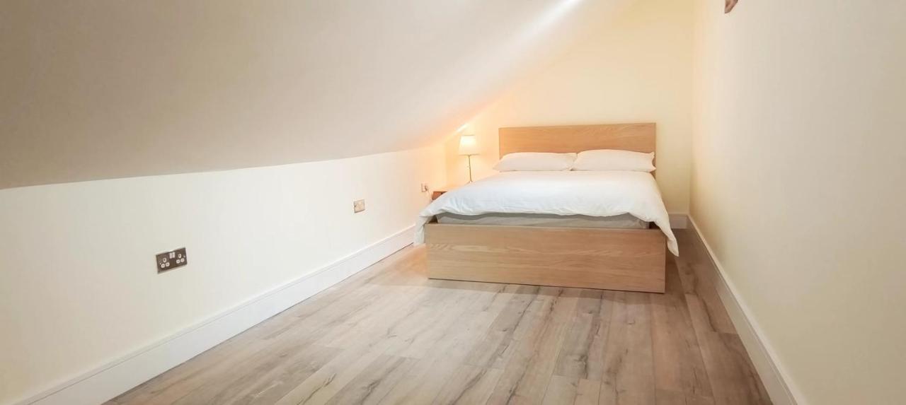 Top Floor Flat 5 Northwood Northwood  Extérieur photo