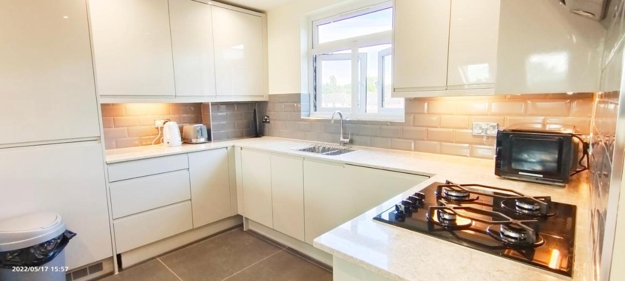Top Floor Flat 5 Northwood Northwood  Extérieur photo